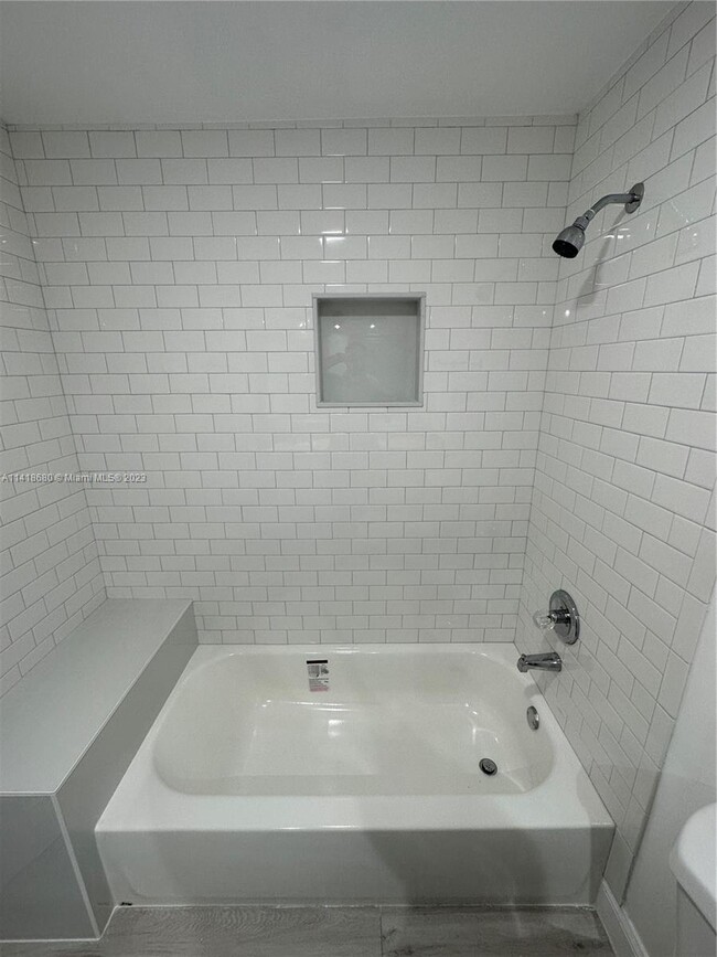Building Photo - 2050 SW 122nd Ave