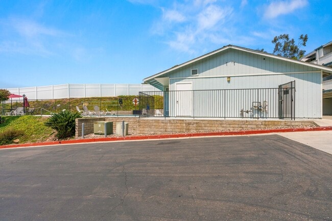 Building Photo - MOVE IN SPECIAL- $500 off First Months Ren...