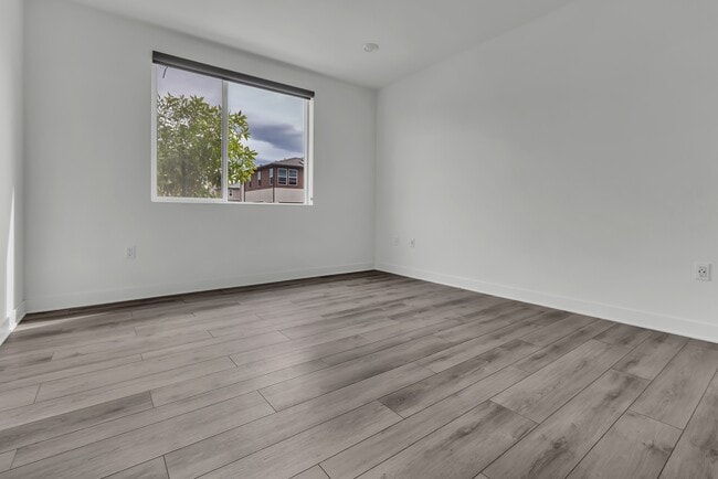 Building Photo - 1879 Union St