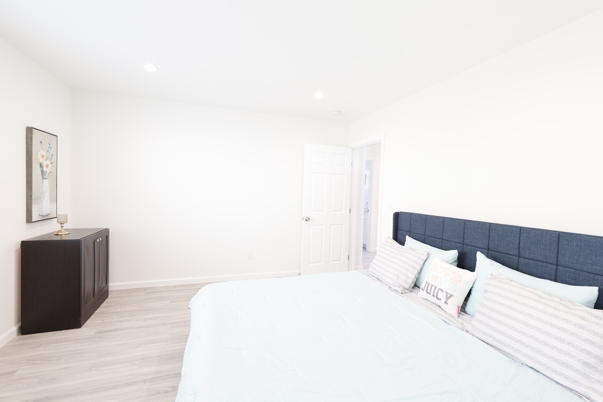 Building Photo - 18623 Bryant St