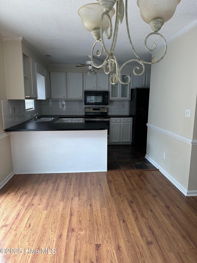 Building Photo - 3959 Sterling Pointe Dr