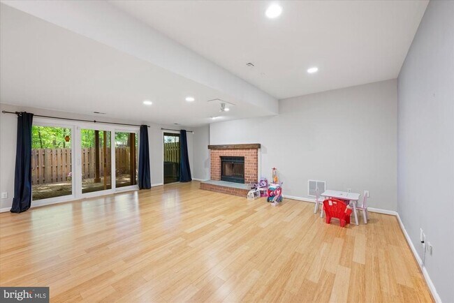 Building Photo - 7714 Whiterim Terrace