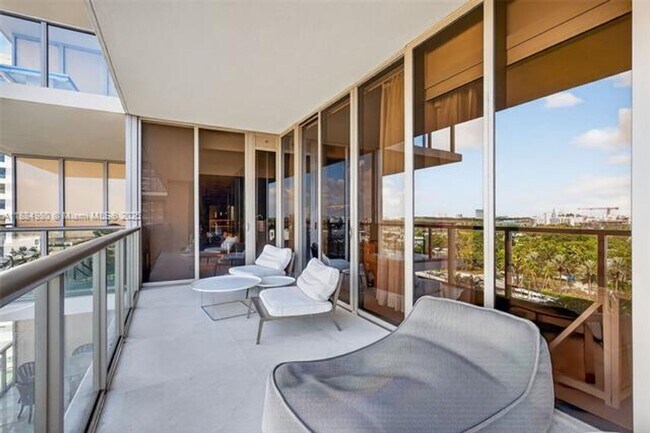 Building Photo - 9705 Collins Ave