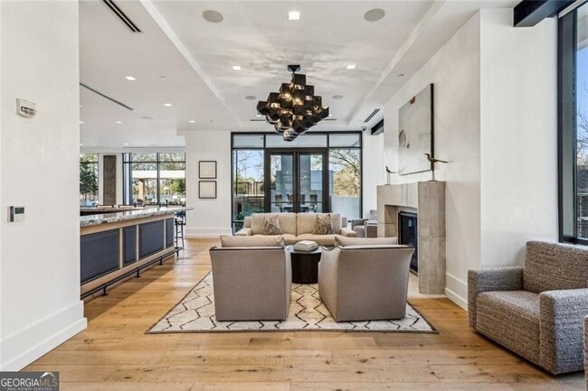 Building Photo - 2520 Peachtree Rd
