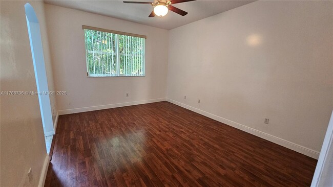 Building Photo - 2255 Anchor Ct