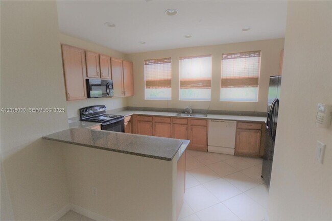 Building Photo - 690 Amador Ln