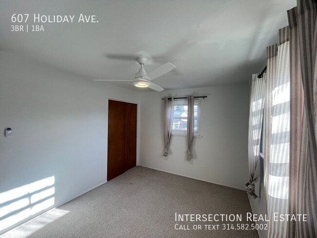 Building Photo - 607 Holiday Ave