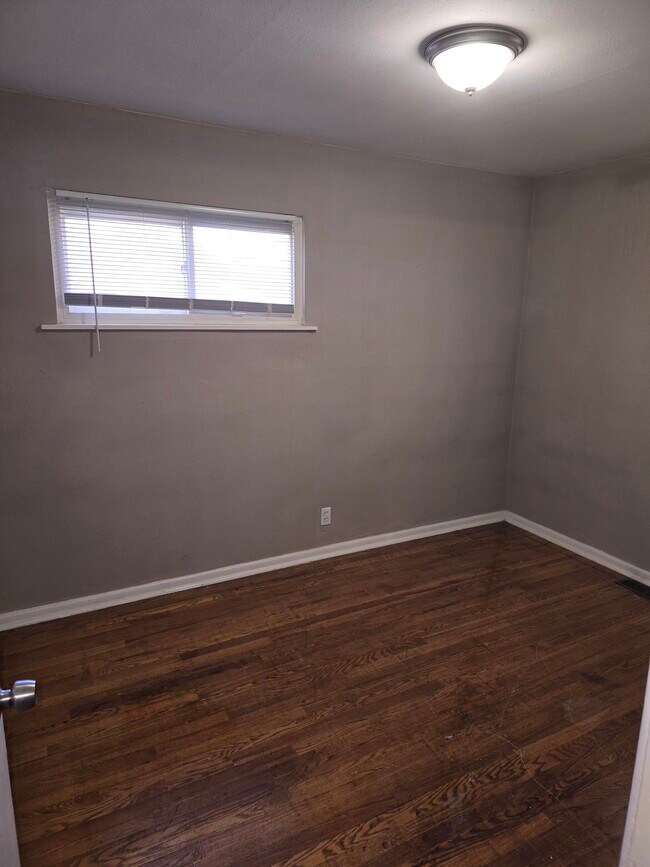 Building Photo - 7810 Blandford Dr