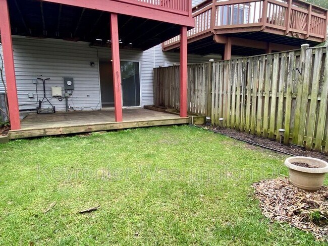 Building Photo - 18231 Fox Chase Cir