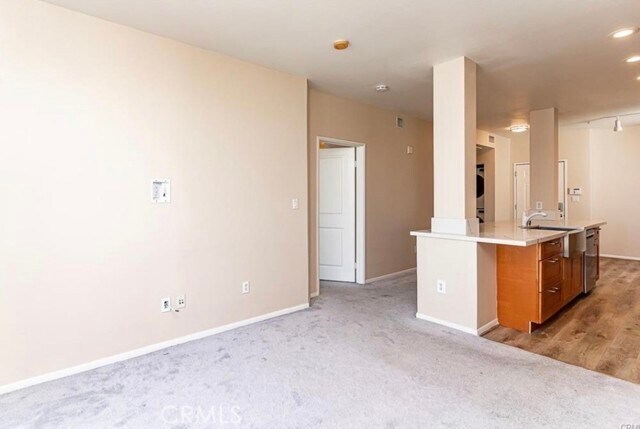 Building Photo - 6001 Crescent Prk E