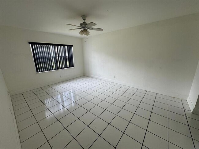 Building Photo - 5201 NW 18th St