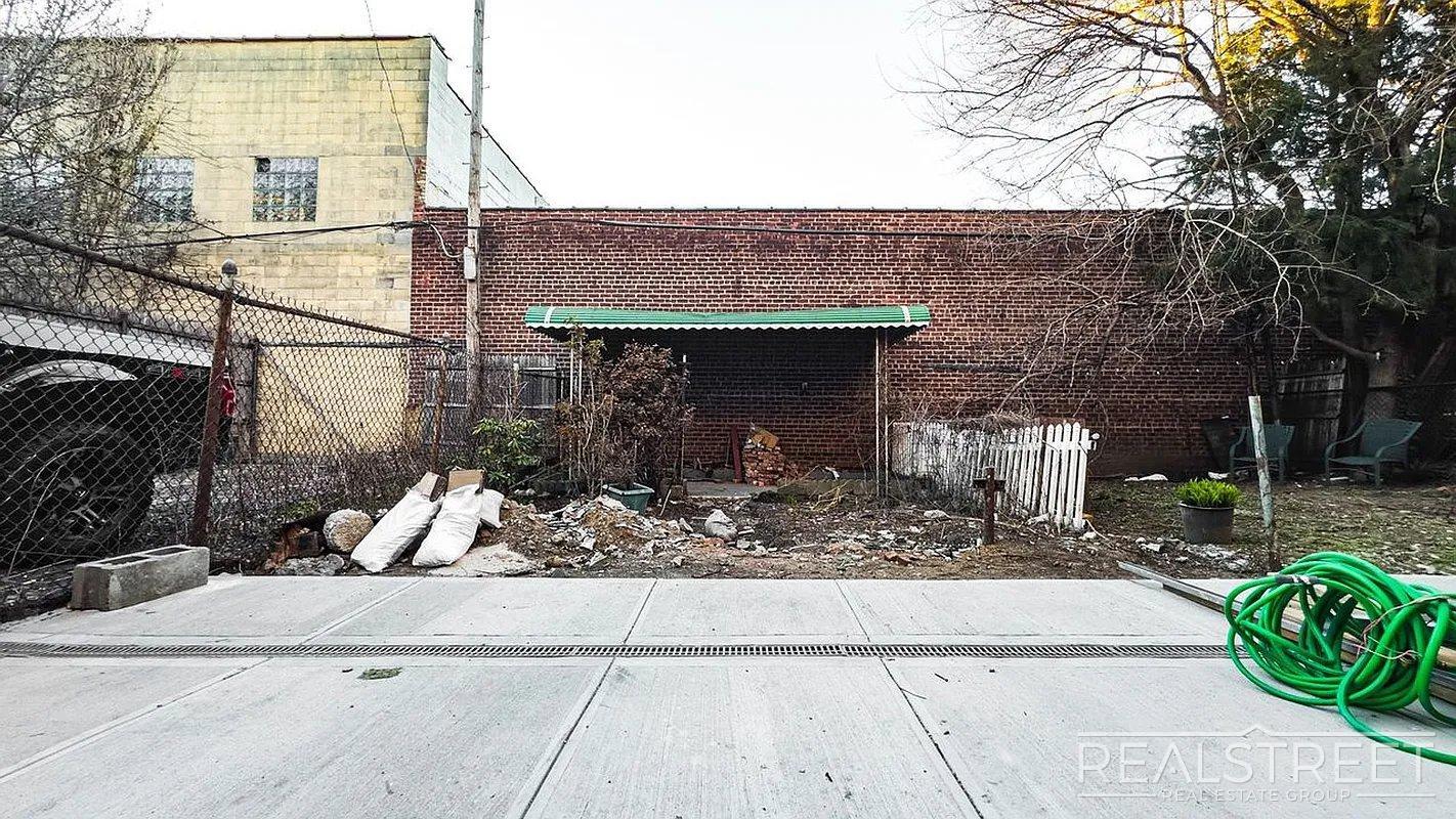 Building Photo - Beadel Street