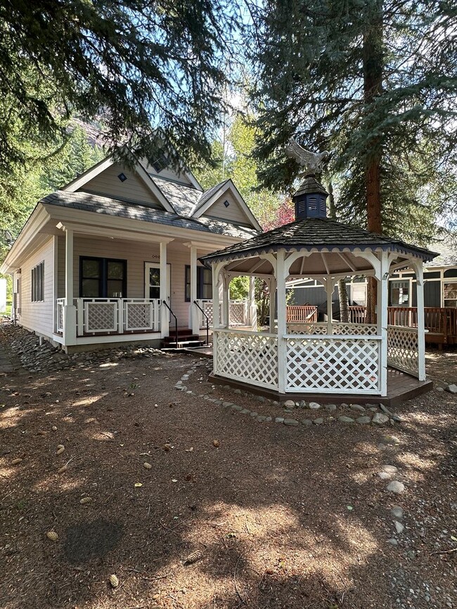 Building Photo - 582 Redstone Blvd