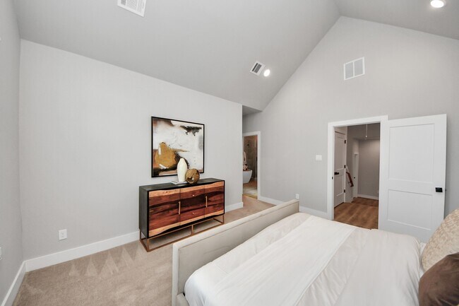 Building Photo - 5806 Francis Oak Ln