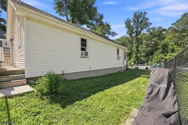 Building Photo - 14 N Glen Ave