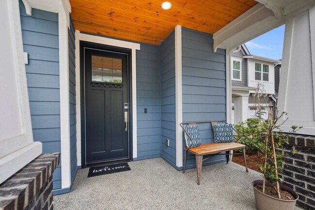 Building Photo - **North-Facing Luxury Home with Sunroom, A/C & Smart Home Features in Sammamish** Available NOW f...