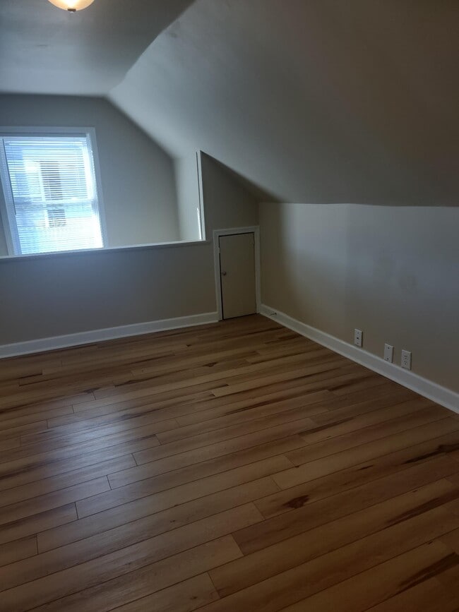 Building Photo - 8902 Prospect St