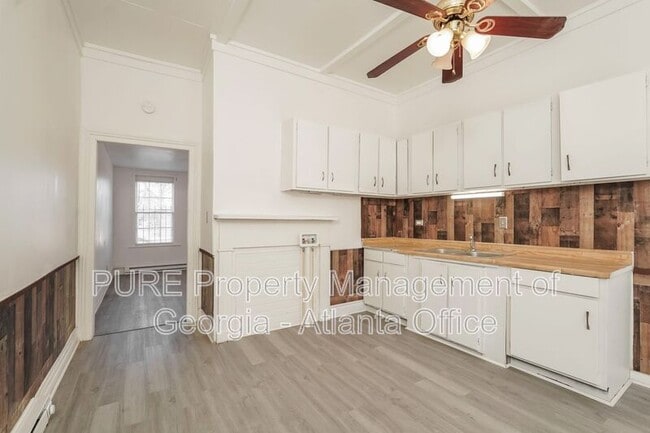 Building Photo - 312 Walton Wy