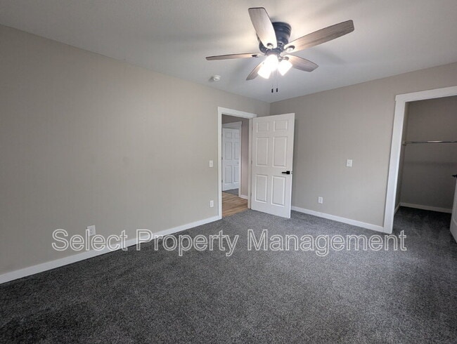 Building Photo - 603 Lavina St