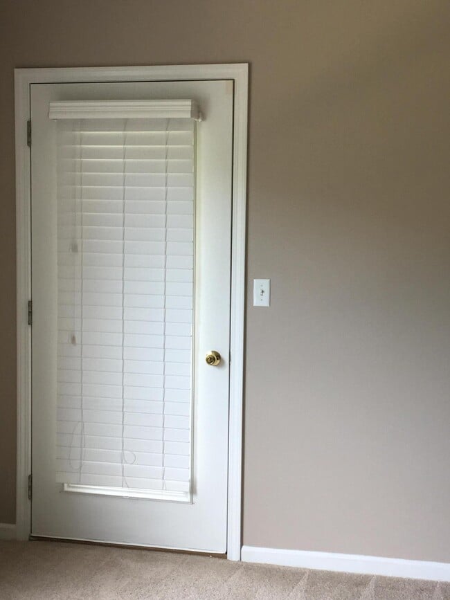 Building Photo - 20209 Chesapeake Cir