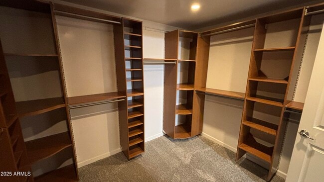 Building Photo - 8625 E Valley View Rd