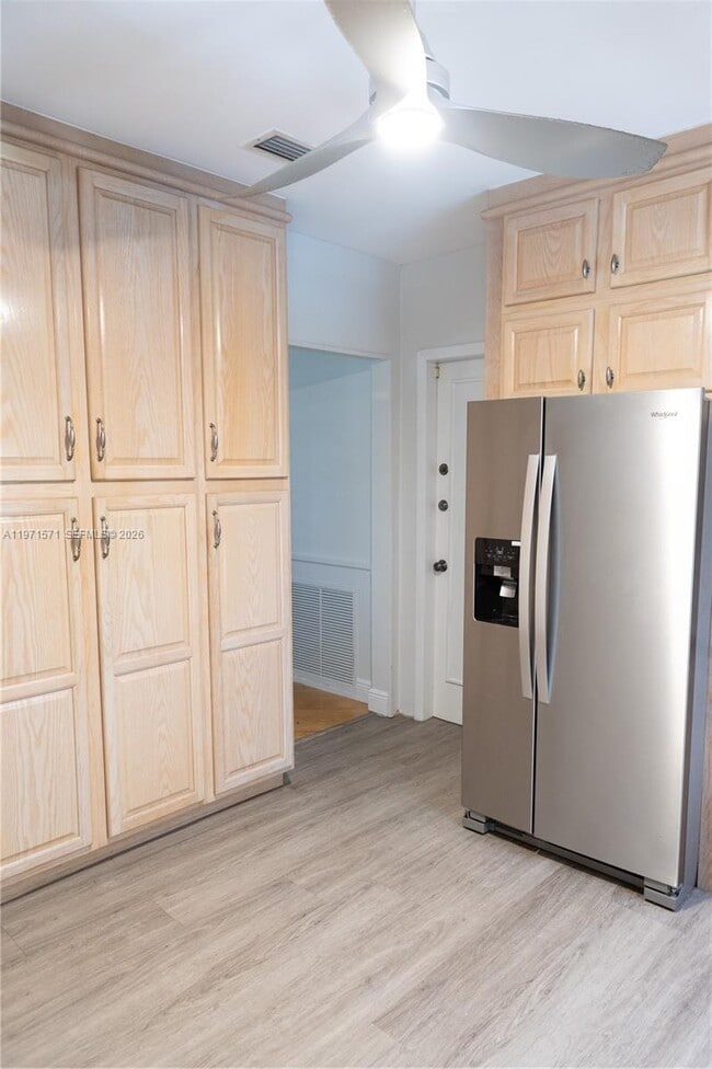 Building Photo - 13125 SW 83rd Ave