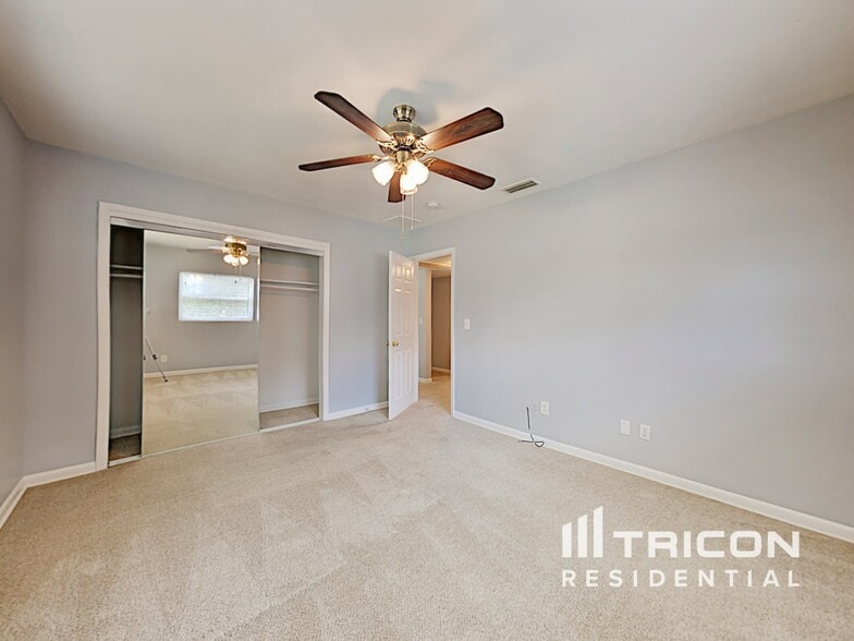 Building Photo - 1701 Audrey Dr