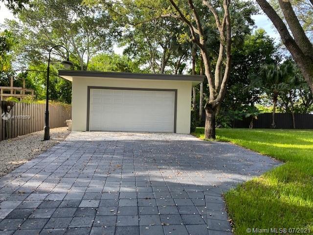 Building Photo - 8425 SW 58th St