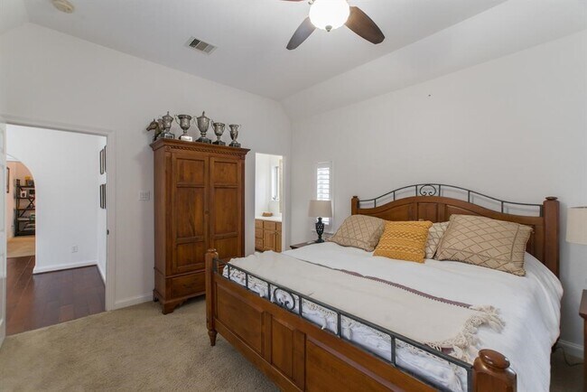 Building Photo - 6 W Monteagle Cir