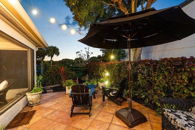 Building Photo - 18 Bristol Ln