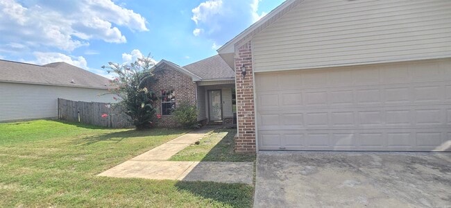 Primary Photo - 15355 Oak Glen Dr