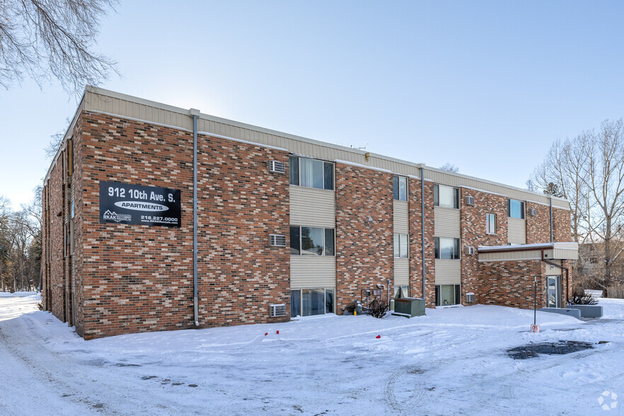 Building Photo - Broadway Apartments