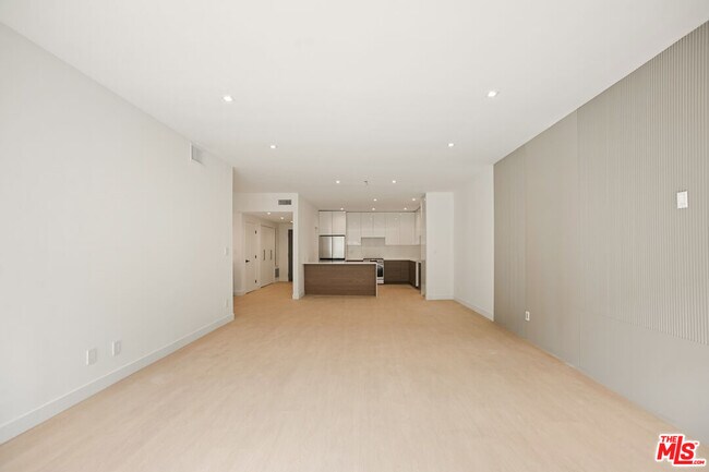 Building Photo - 10630 Wilkins Ave