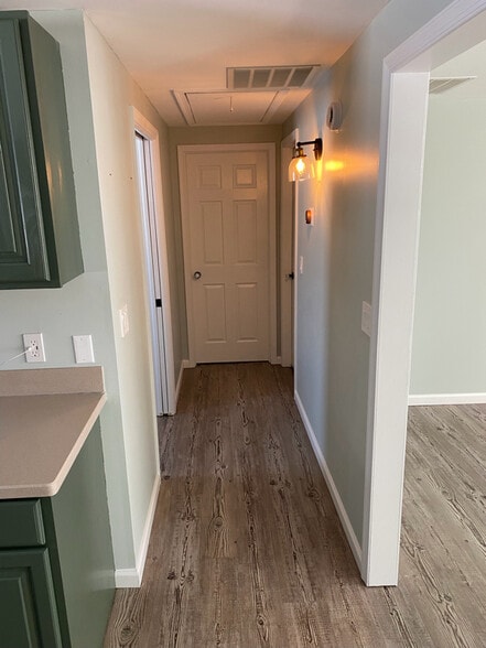 Building Photo - 60 Elk Ln