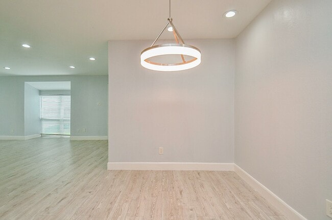Building Photo - 12633 Memorial Dr