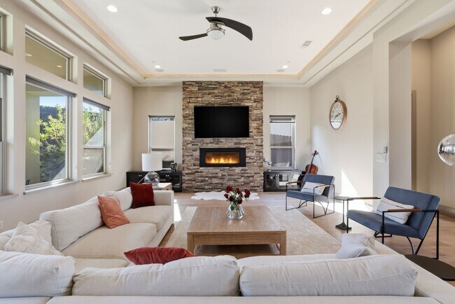 Building Photo - 3813 Calverhall Way