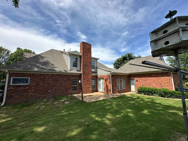 Building Photo - 3510 Sara Woods Dr