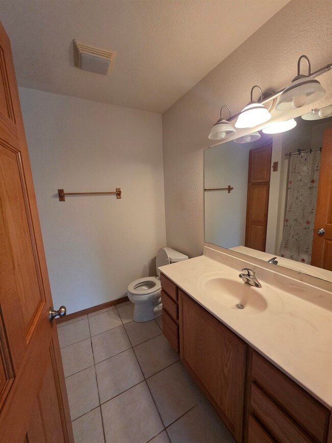 Building Photo - 3177 Bookham Dr
