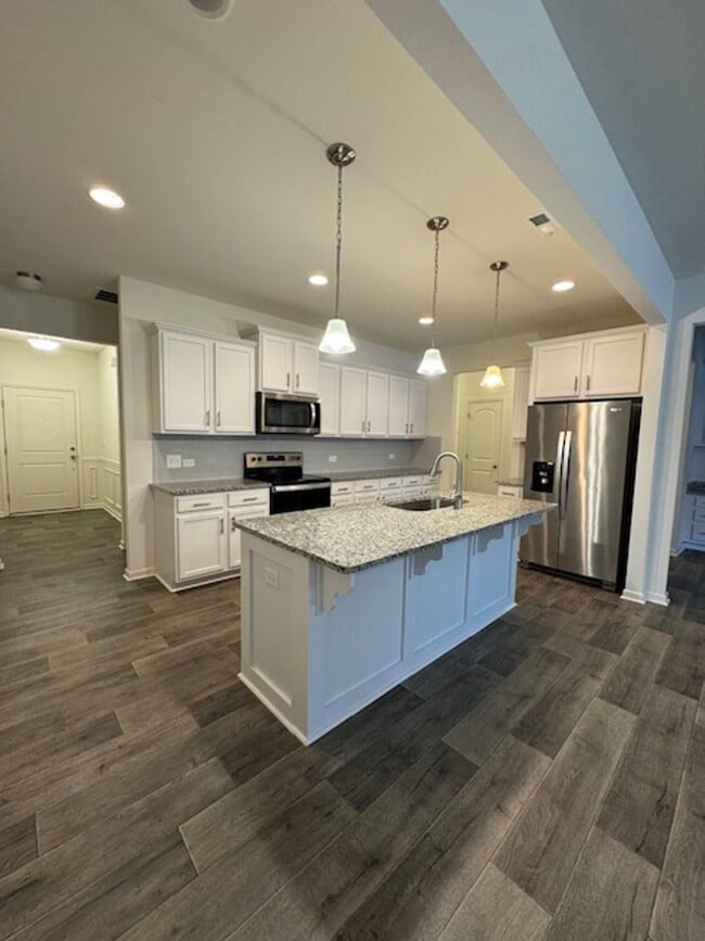 Building Photo - Introducing Your Dream Home: A Spacious 3 Bedroom, 2.5 Bathroom Townhome for Rent