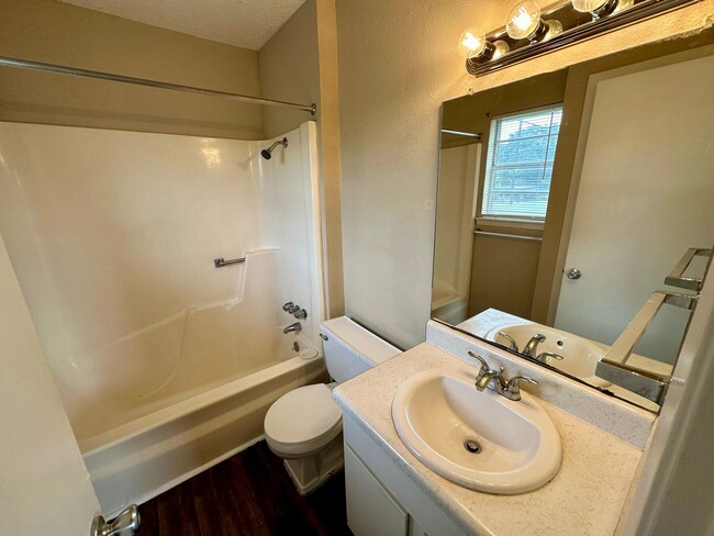 Building Photo - G 201-203 Gruver Circle