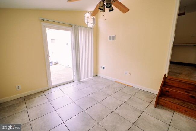 Building Photo - 222 MacClelland Ave