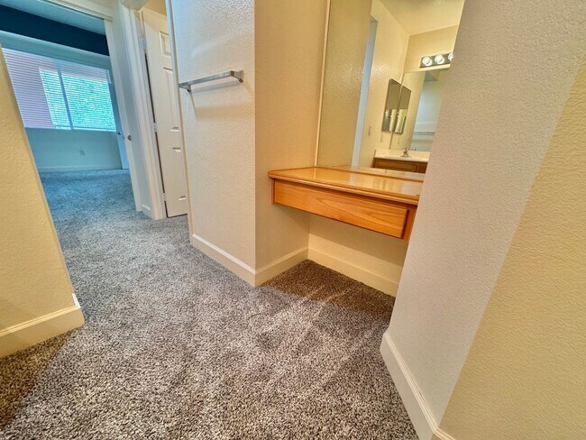 Building Photo - Guard-Gated spacious 2-Bedroom Condo Near the Las Vegas Strip