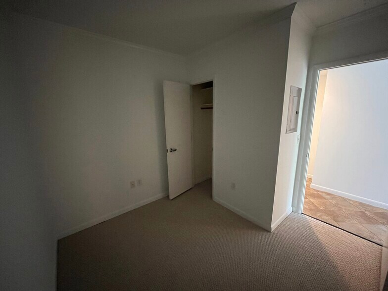 Building Photo - 350 G St SW