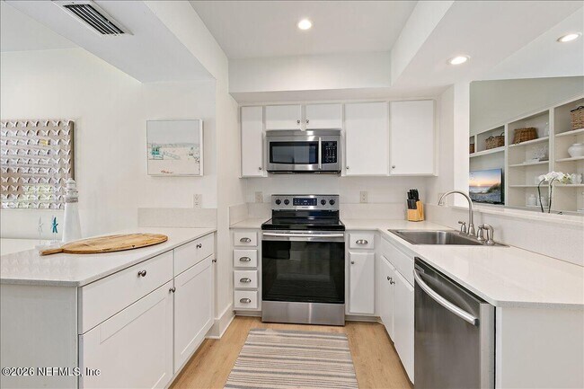 Building Photo - 107 Island Dr