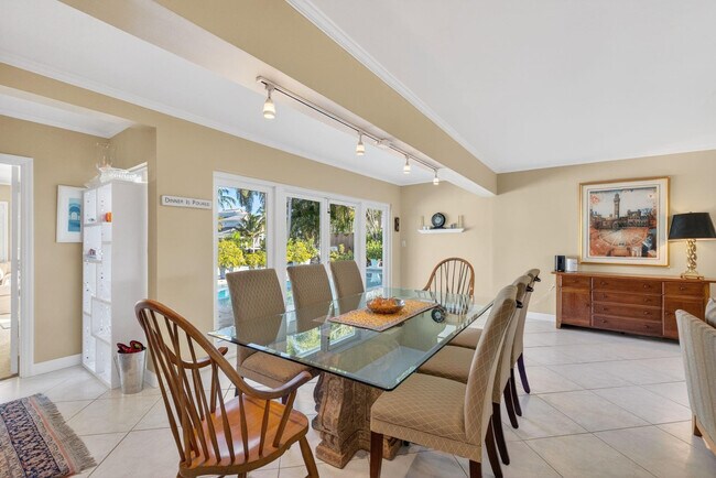 Building Photo - 2871 NE 26th Ct