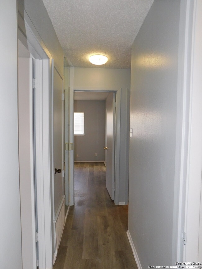 Building Photo - 6707 Pleasant Oak Dr
