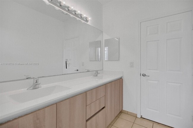 Building Photo - 3504 W 94th St