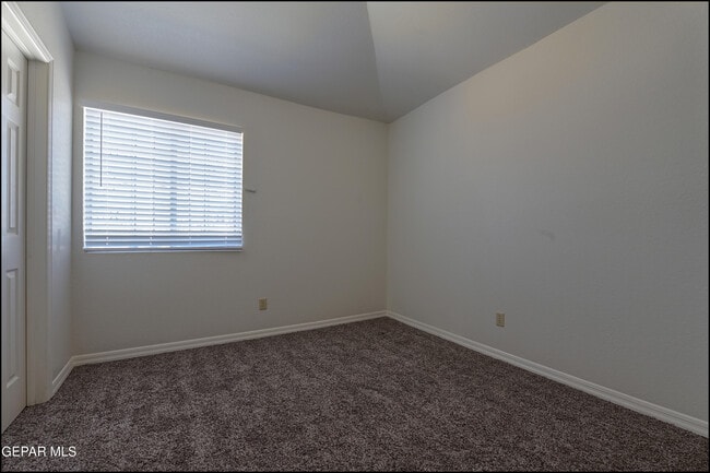 Building Photo - 129 Torrey Pines Dr