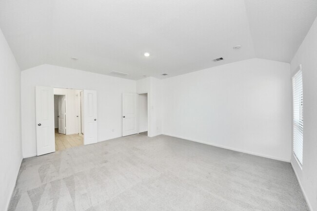 Building Photo - 30327 Tall Fescue Dr