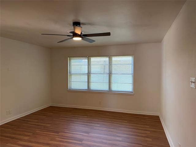 Building Photo - 2800 W Fuller Ave